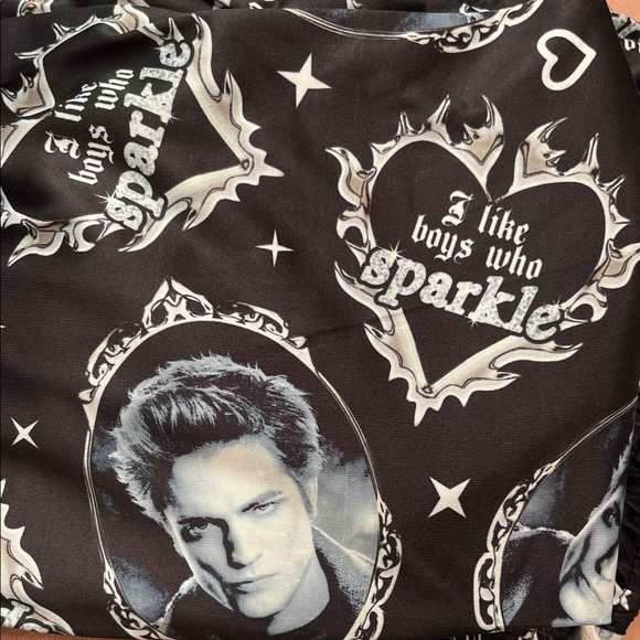 Twilight Saga Spencer’s Graphic Lounge Pants - Picture 8 of 9